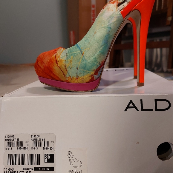 Heels - Picture 2 of 5
